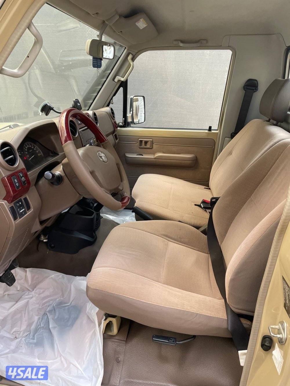 وانيت شاص- لاندكروزر - موديل - 20204