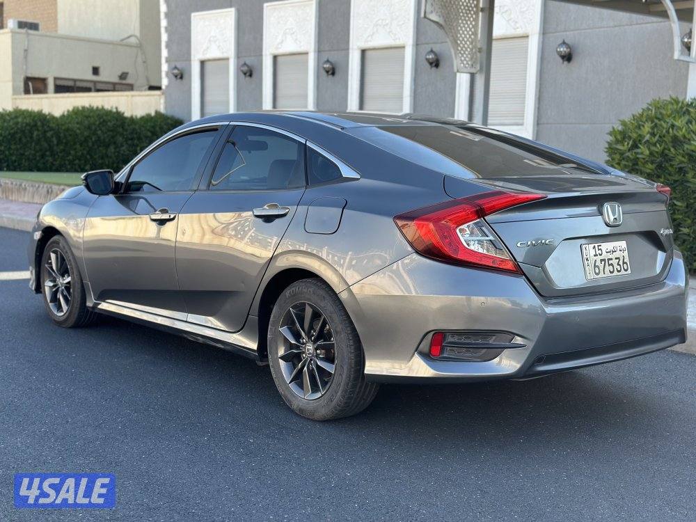 للبيع هوندا سيفيك 2020 بحالة ممتازه جداً2