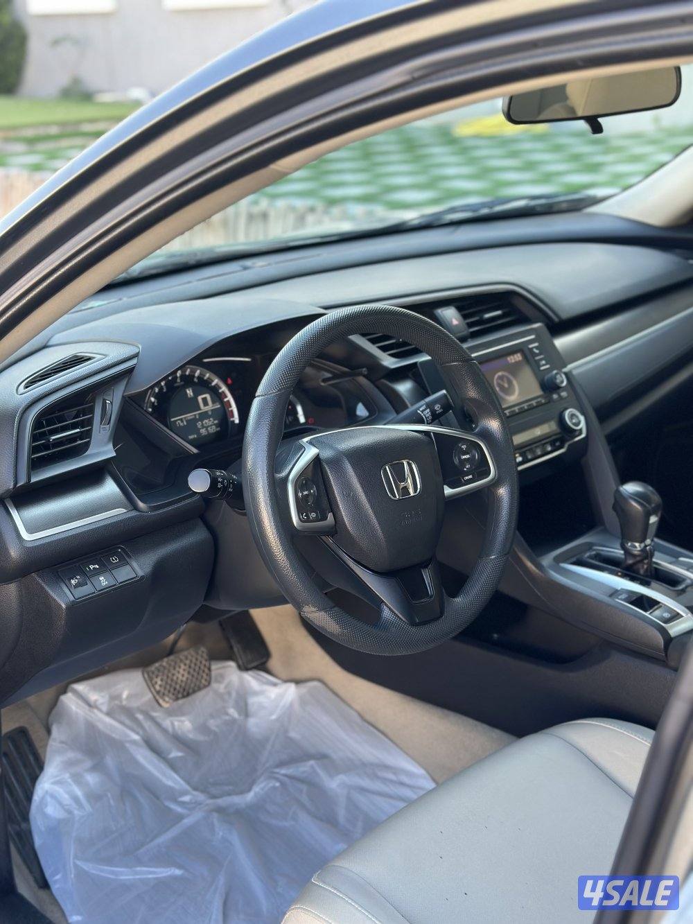 للبيع هوندا سيفيك 2020 بحالة ممتازه جداً7