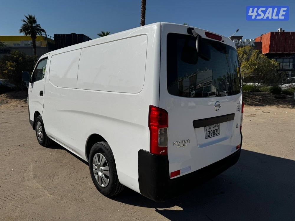 باص نيسان قير تماتيك عداد 901