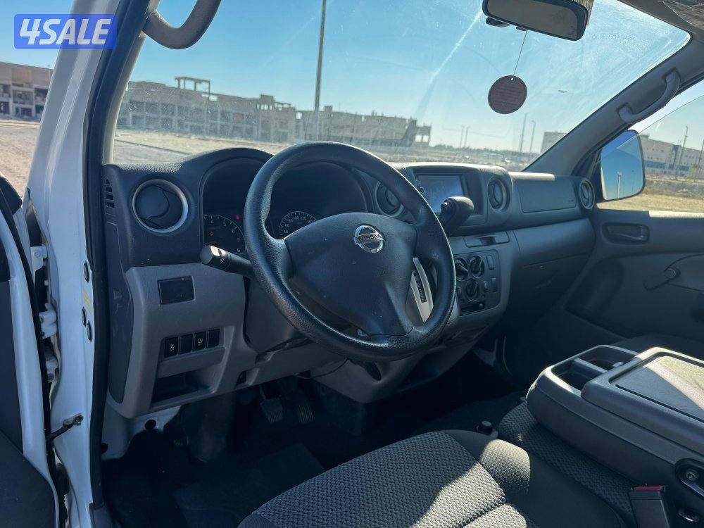 باص نيسان قير تماتيك عداد 905