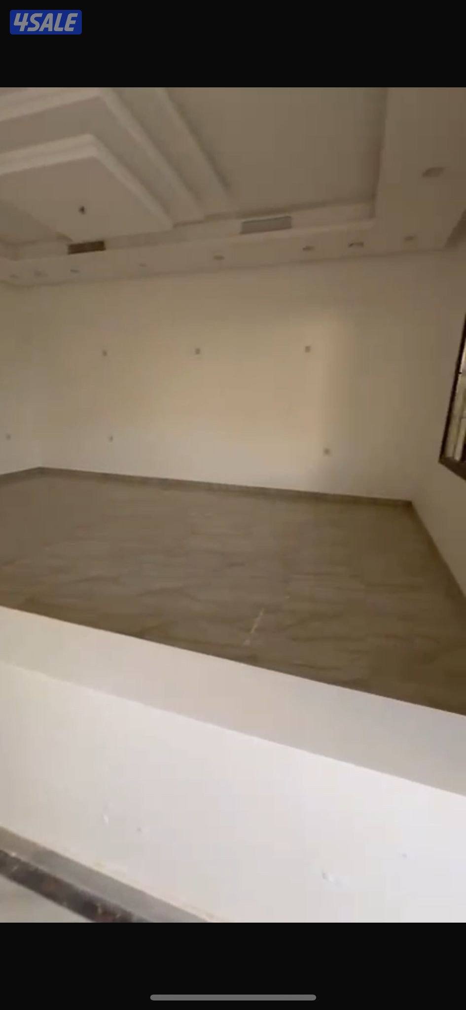 يوجد لدينا مخزن مساحه  ٧ في ١٤ / والثاني ٧ في  ٥ مدخل خاص3