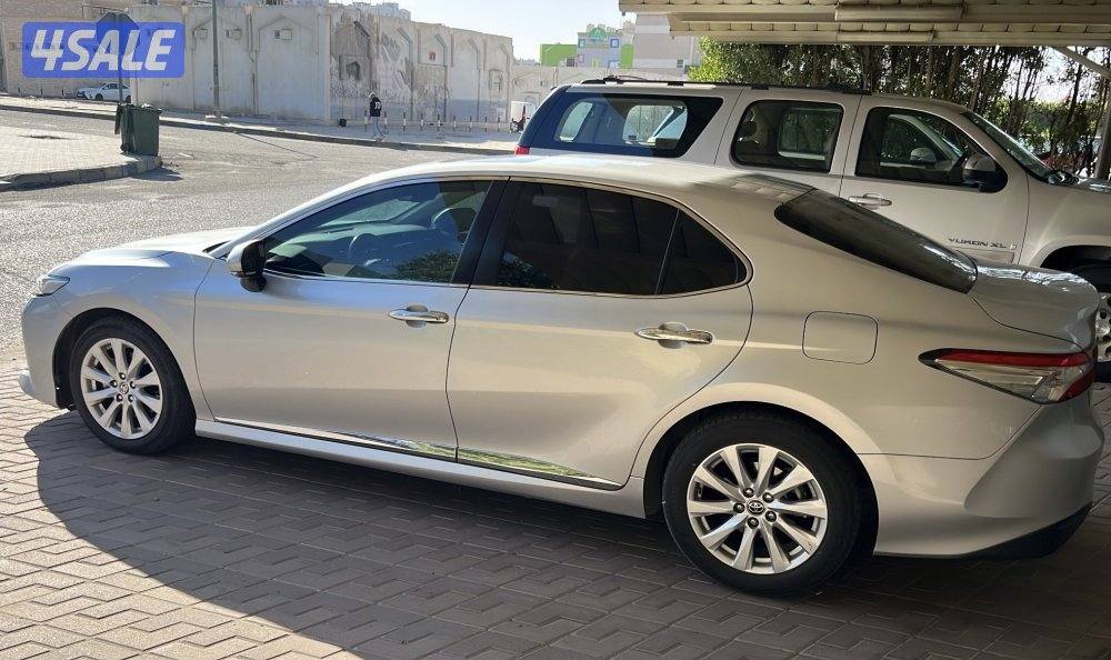 للبيع كامري الفل 20203