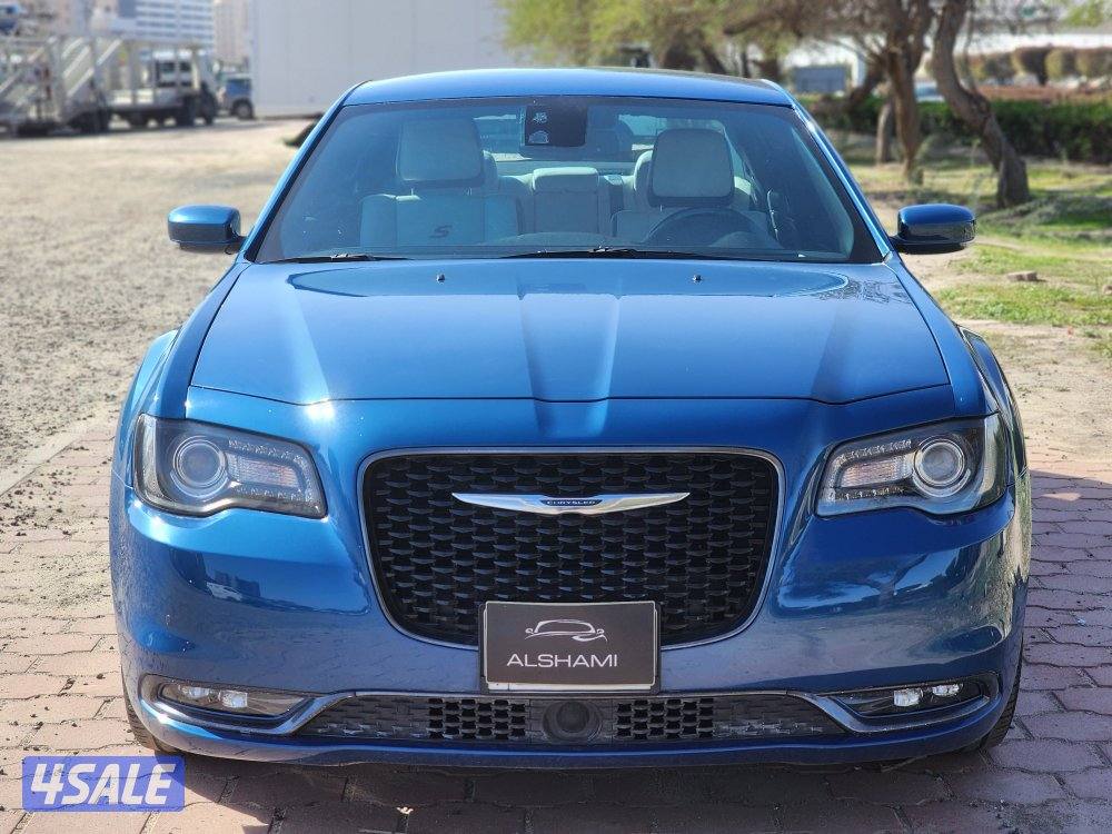 كرايسلر 300S ، ٦ سلندر موديل2021 عداد99ألف شرط الفحص فل أوبشن عدا فتحة1