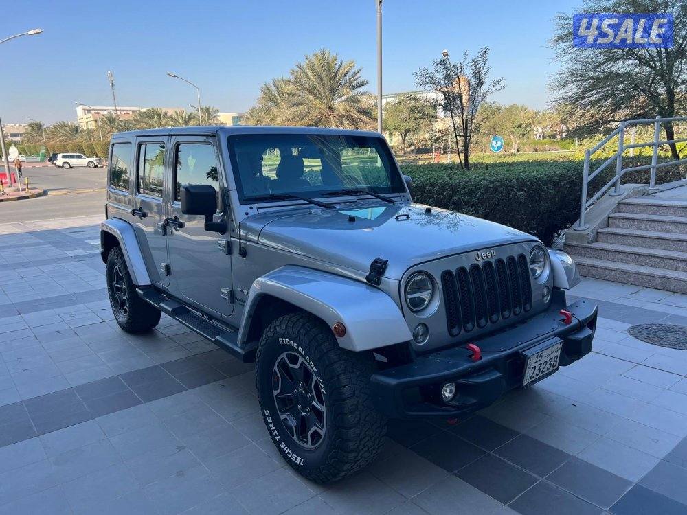 للبيع جيب رانجلر صحارى 2017 ( شـرط الـفـحـص ) صبغ الوكاله0