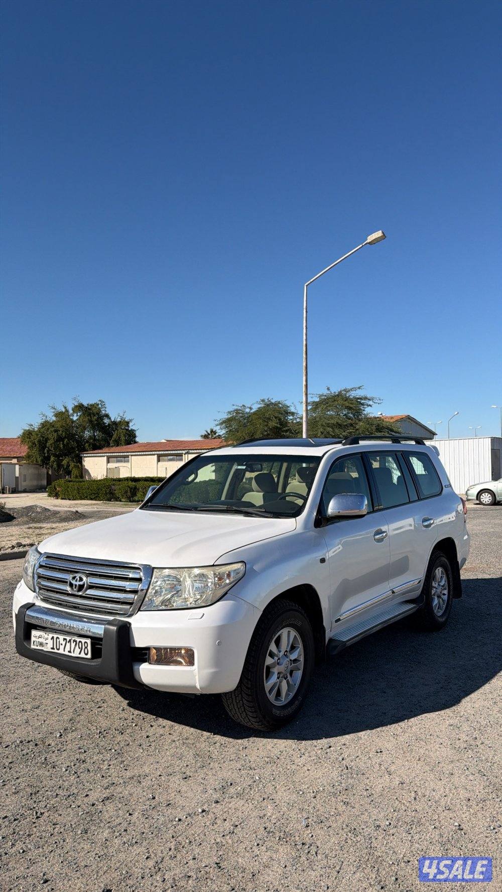 لبيع لاند كروز GXR 20011 شرط الفحص كامل مواصفات 8سلندر0