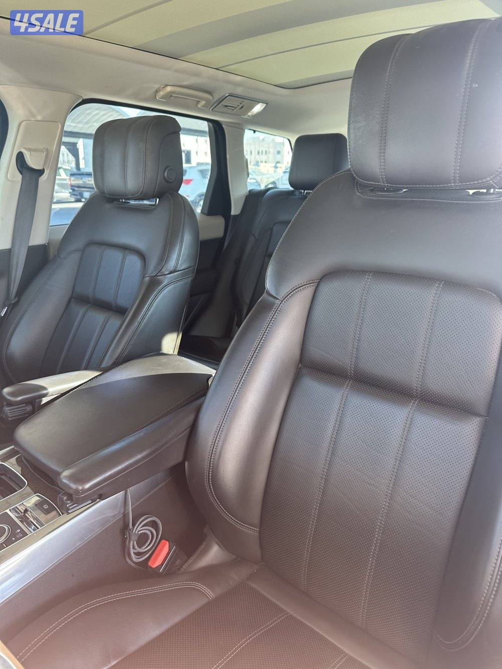 للبيع رنج روفر موديل 2019 صبغ وكاله قبل شهر ونص تم انتهاء الكفاله0