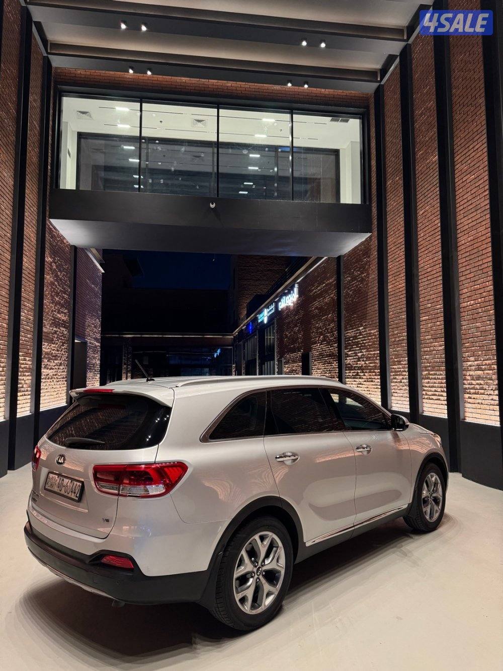 للبيع جيب كيا سورينتو 2018 بحالة الوكالة3