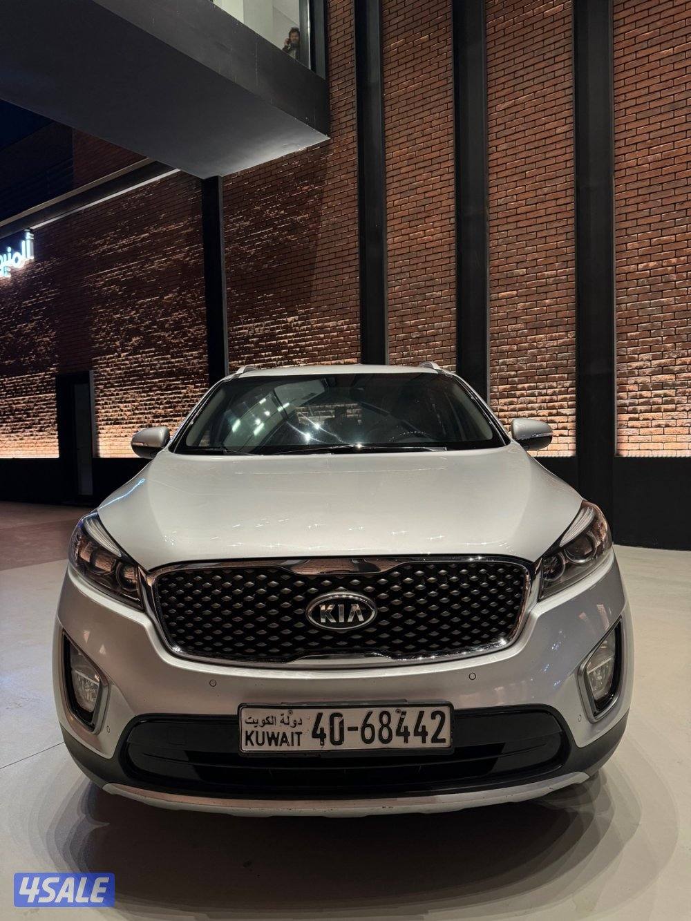 للبيع جيب كيا سورينتو 2018 بحالة الوكالة4