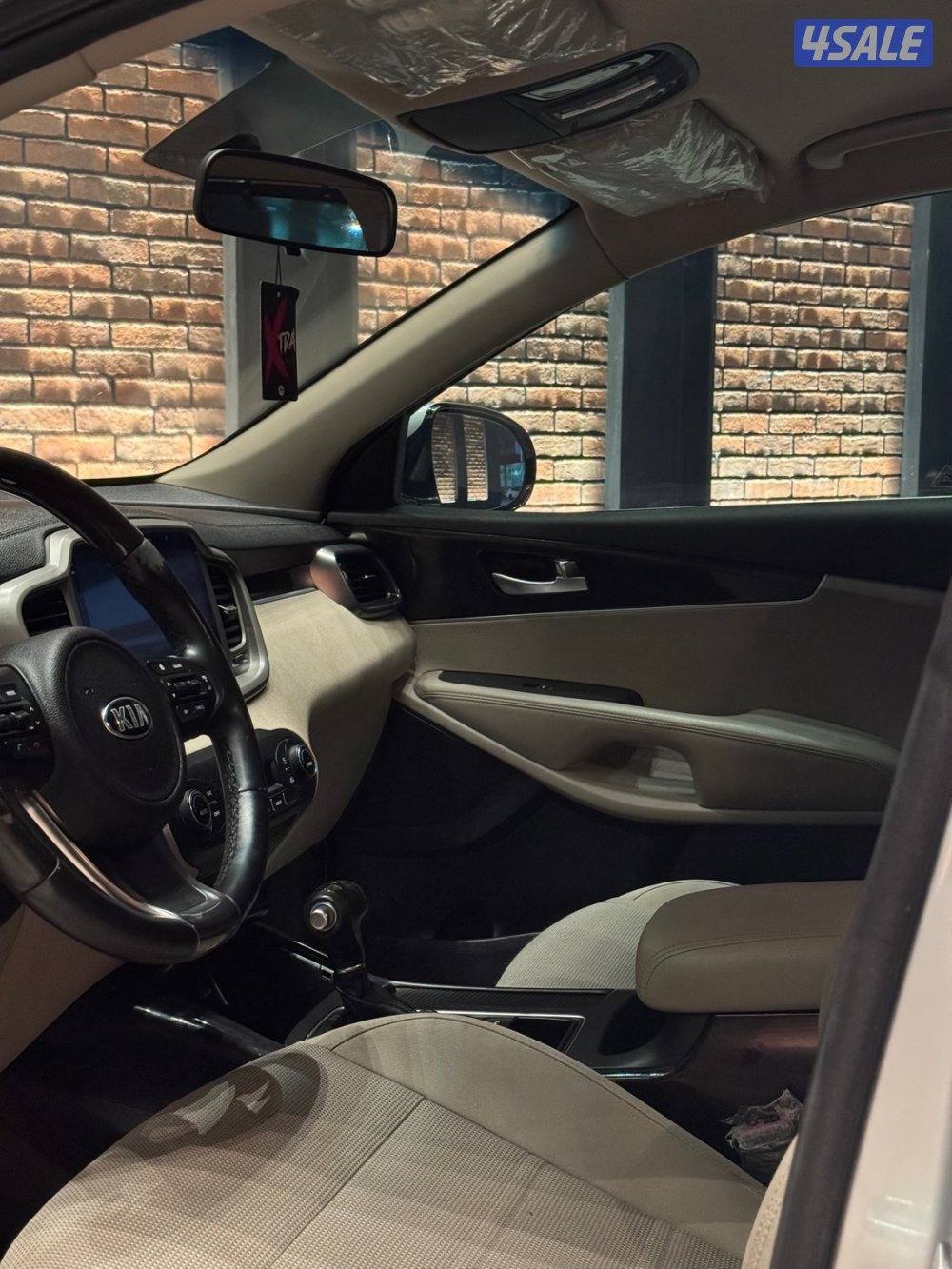 للبيع جيب كيا سورينتو 2018 بحالة الوكالة9