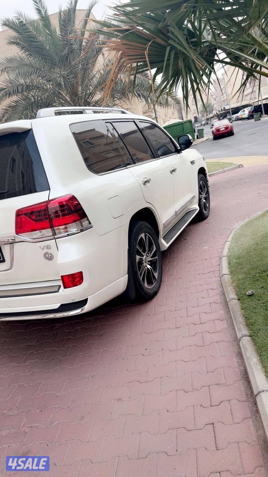 للبيع لاندكروزر تورنق الساير صبغ الوكاله شرط الفحص4