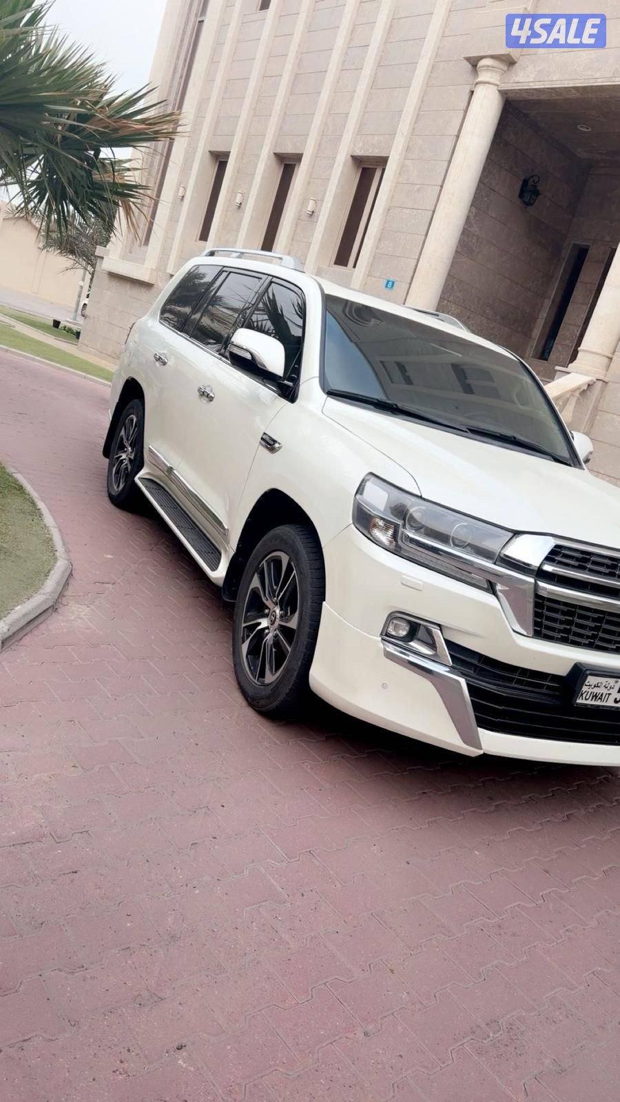 للبيع لاندكروزر تورنق الساير صبغ الوكاله شرط الفحص5