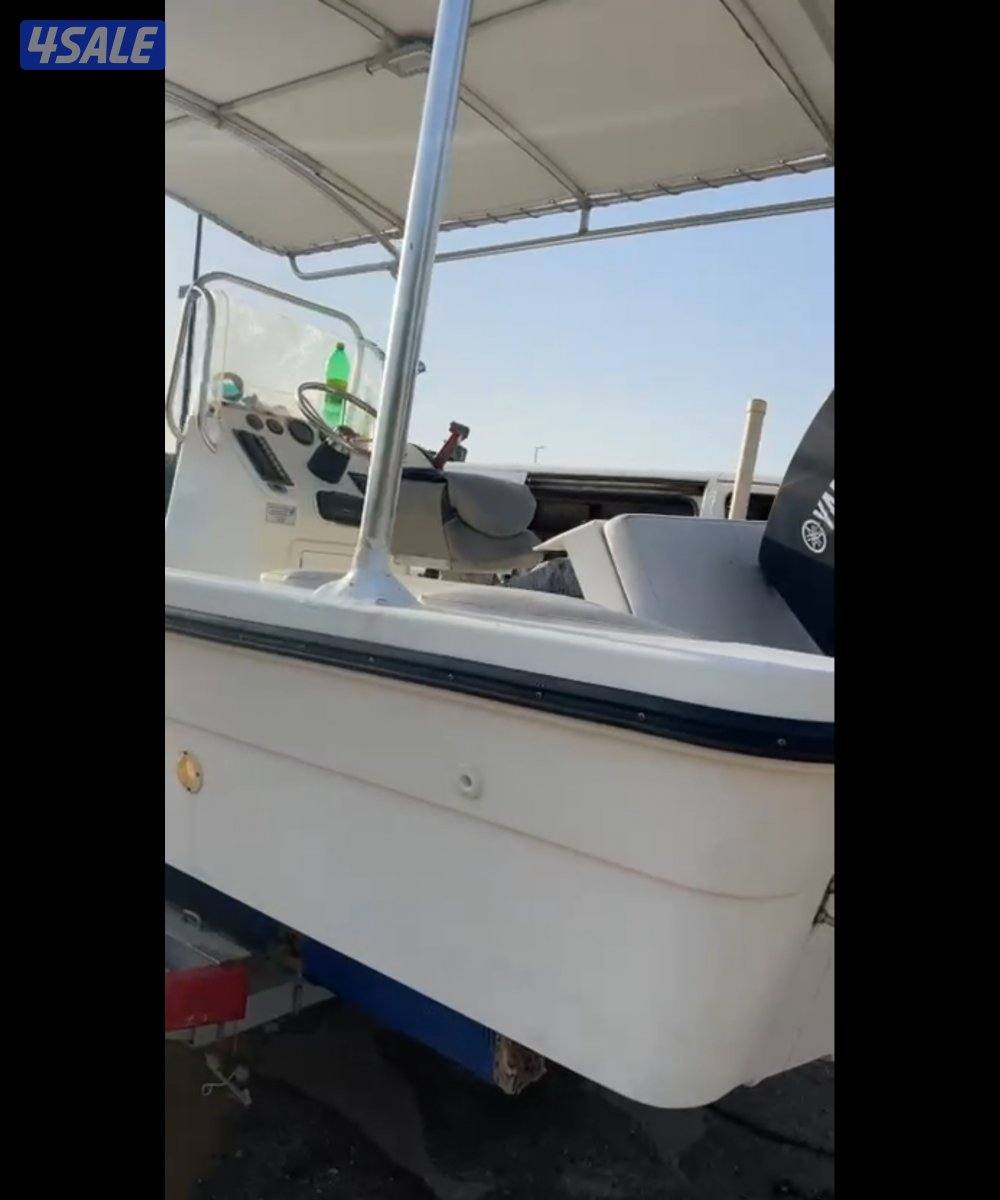 طراد ضاعن ٢٥ قدم موديل ٢٠٠٦ عليه ماكينه ياماها ٢٠٠ موديل ٢٠١٥1