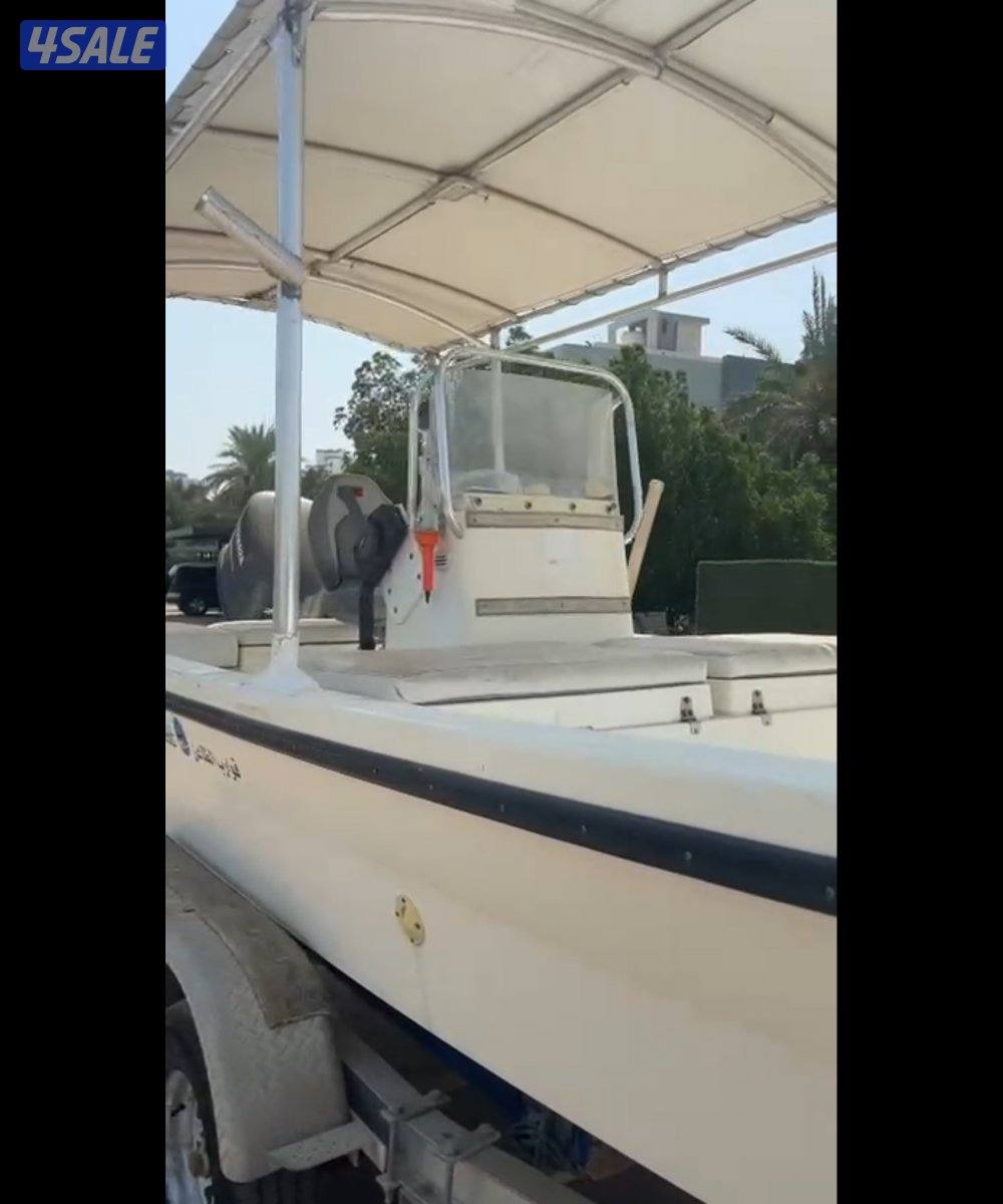 طراد ضاعن ٢٥ قدم موديل ٢٠٠٦ عليه ماكينه ياماها ٢٠٠ موديل ٢٠١٥2