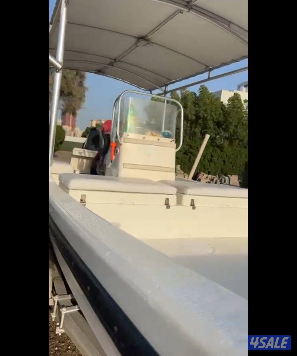 طراد ضاعن ٢٥ قدم موديل ٢٠٠٦ عليه ماكينه ياماها ٢٠٠ موديل ٢٠١٥3