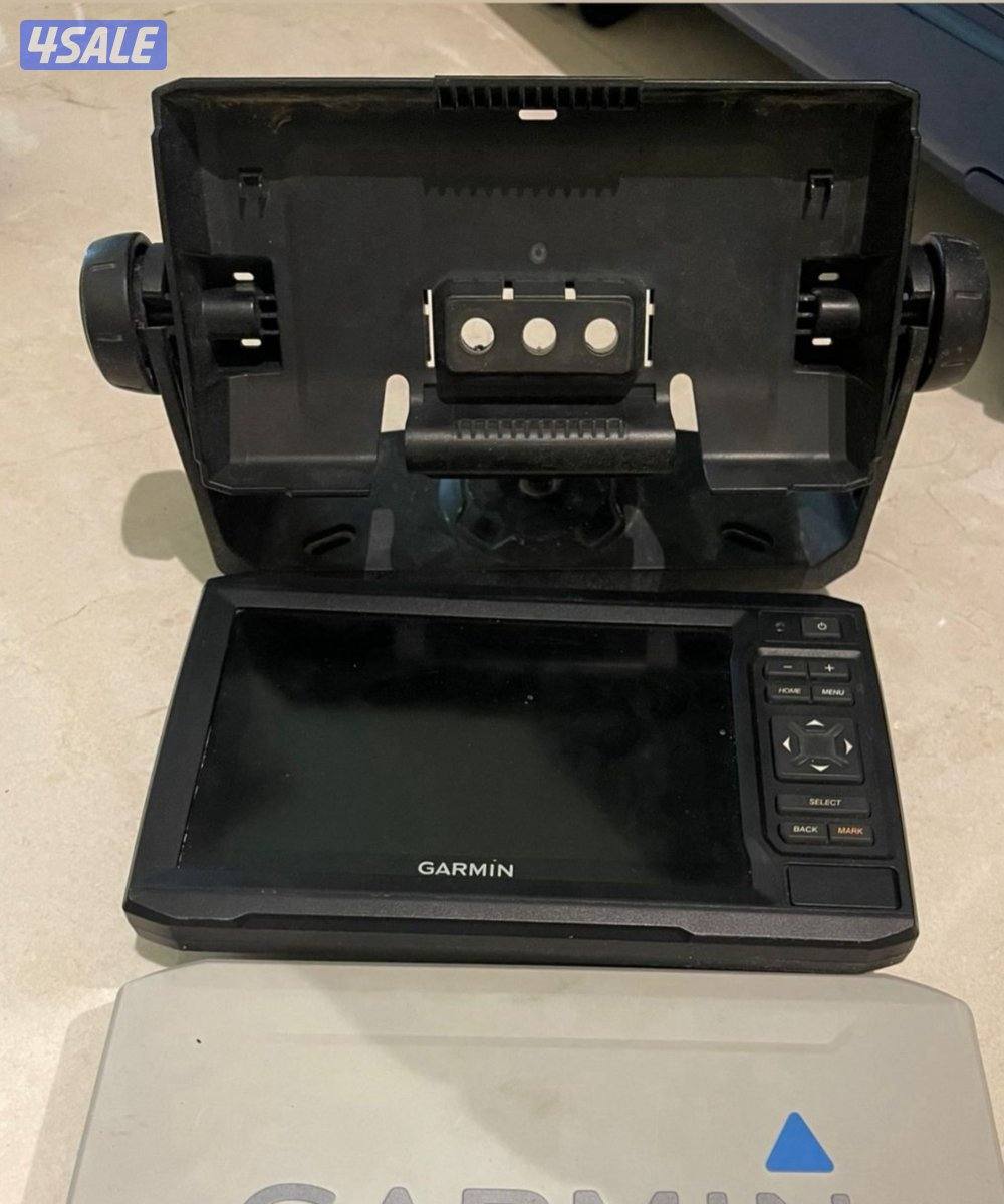 طراد ضاعن ٢٥ قدم موديل ٢٠٠٦ عليه ماكينه ياماها ٢٠٠ موديل ٢٠١٥4