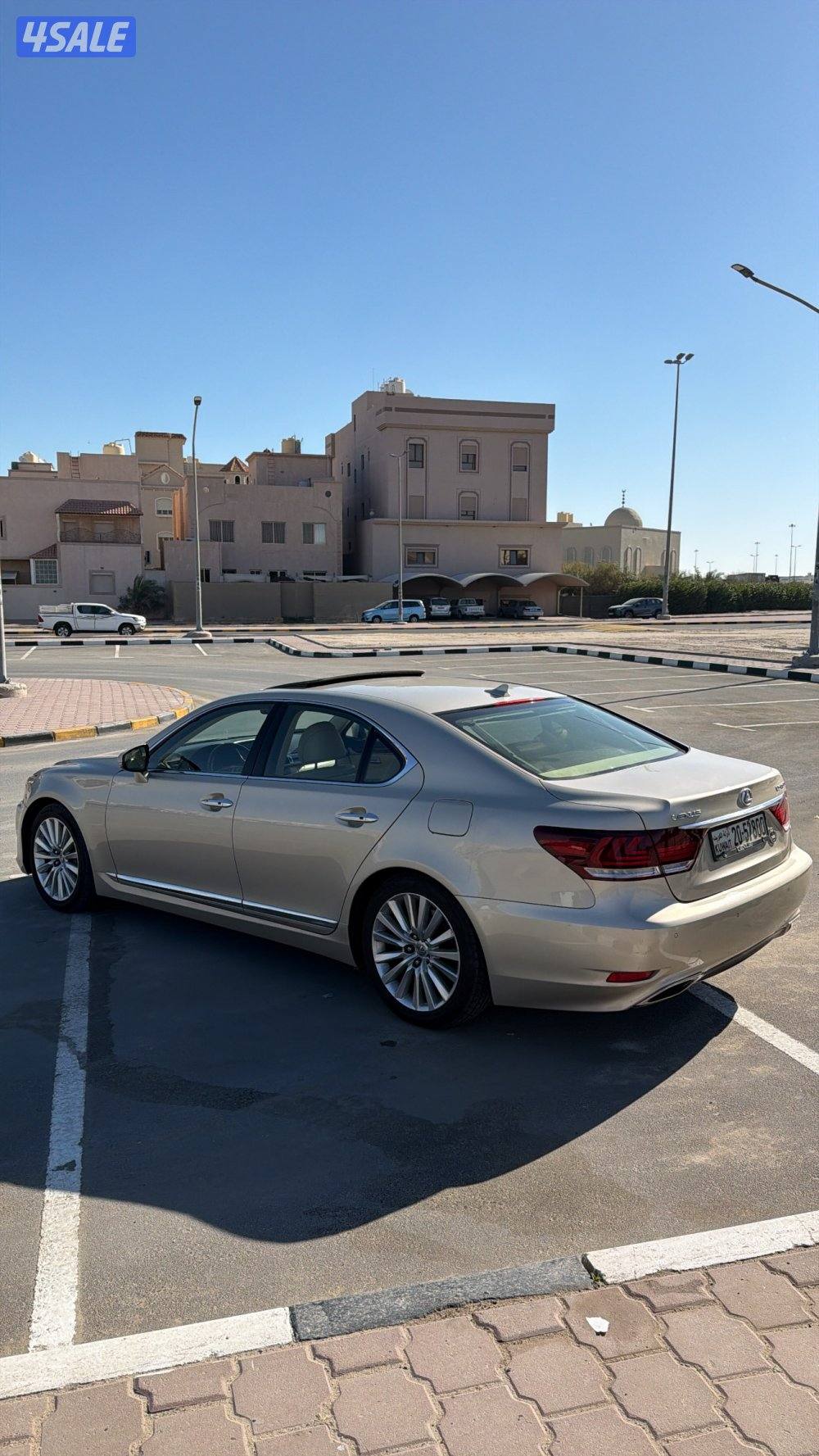 للبيع لكزس ls 460  ( شورت ) موديل 20130