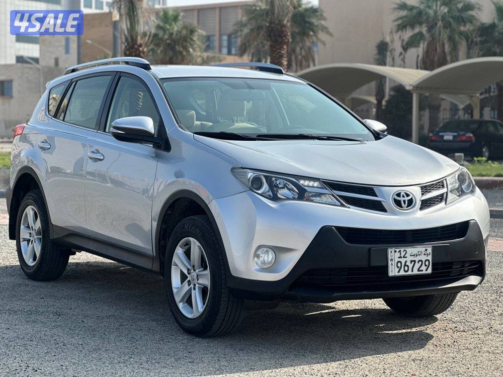 للبيع تويوتا راف فور ماشي ١٥٦ الف كيلو0