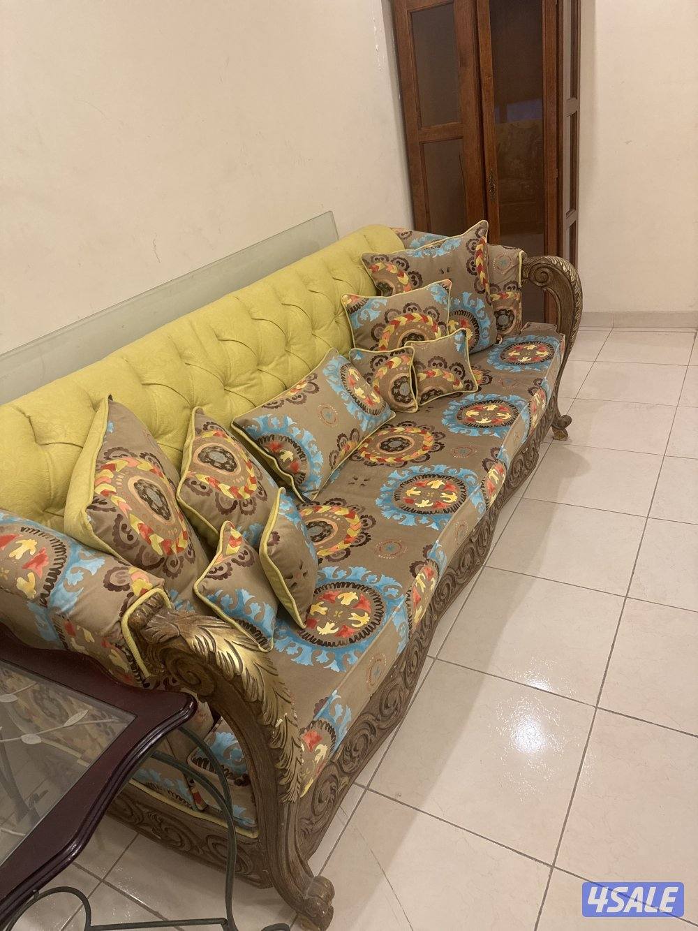 للبيع طقمين اثاث نظيف3