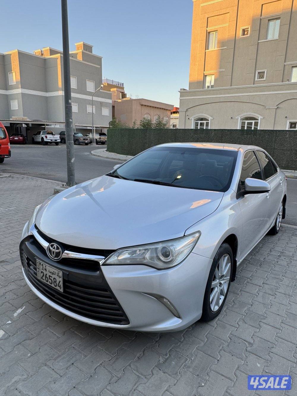 للبيع كامري 2016 بحالة ممتازة0