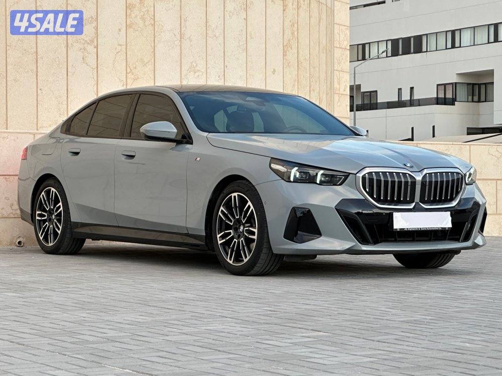 للبيع BMW 
520i M sport
عداد 44 الف2