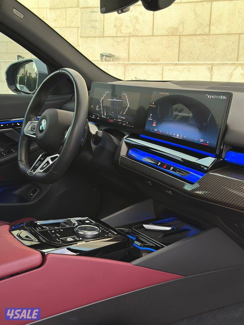 للبيع BMW 
520i M sport
عداد 44 الف11