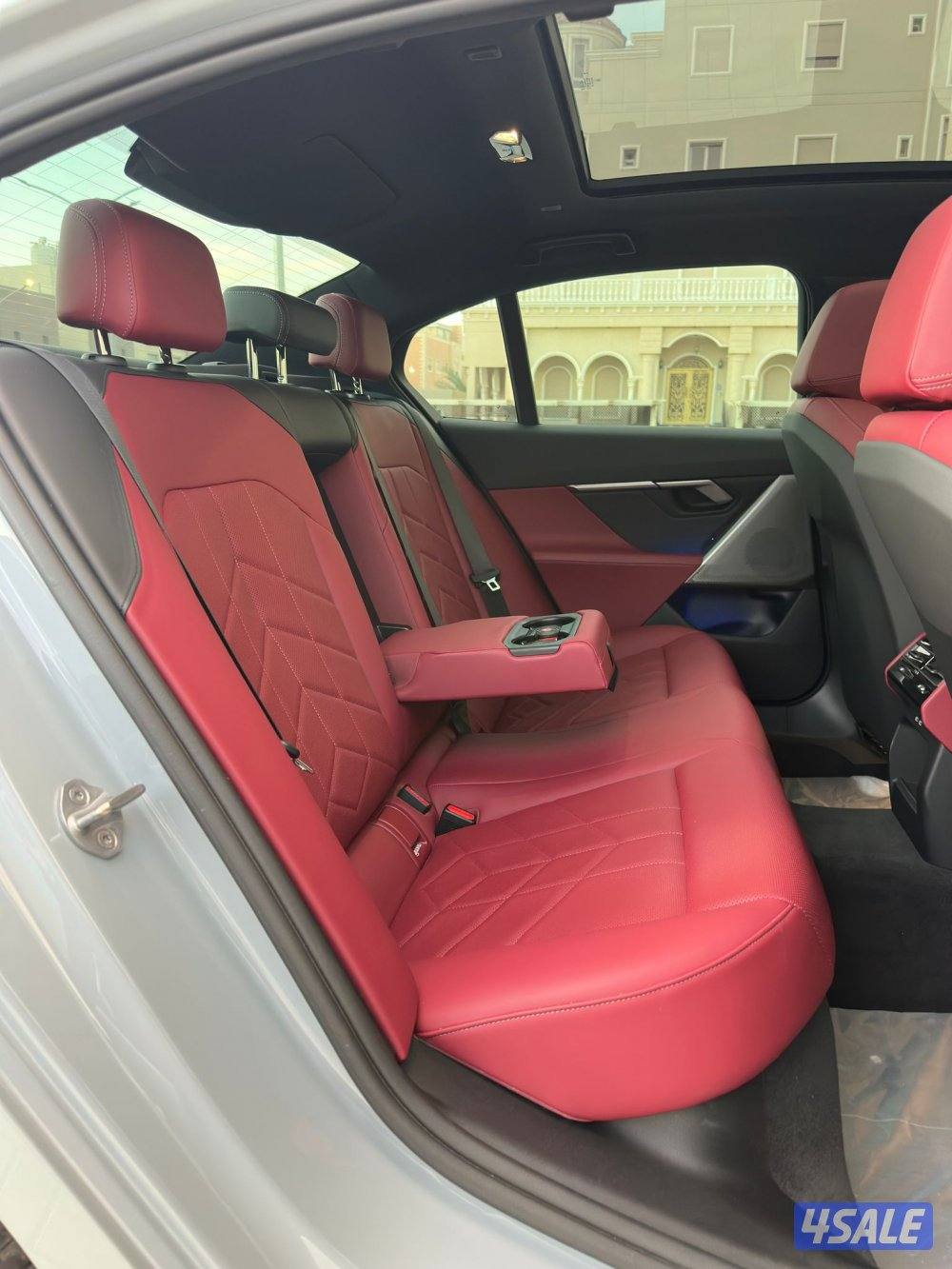 للبيع BMW 
520i M sport
عداد 44 الف13