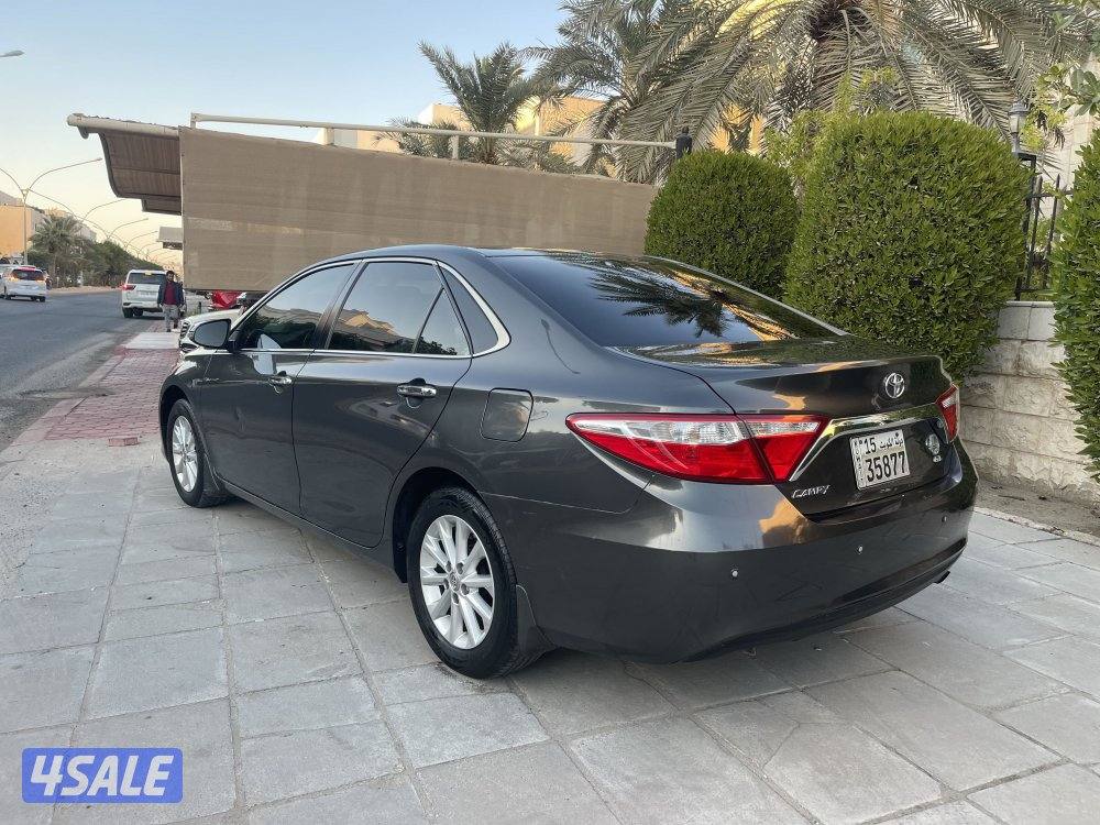 للبيع تويوتا كامري موديل ٢٠١٧ نظيفة جدا6
