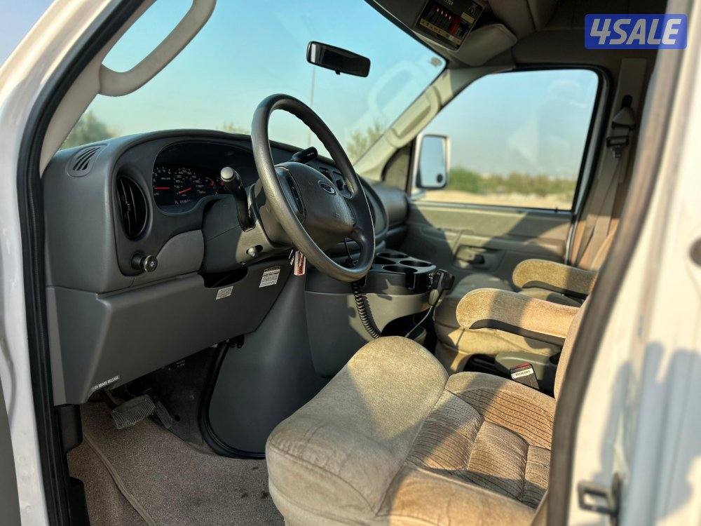 للبيع  كرفان موديل 2006 مكينه 4504