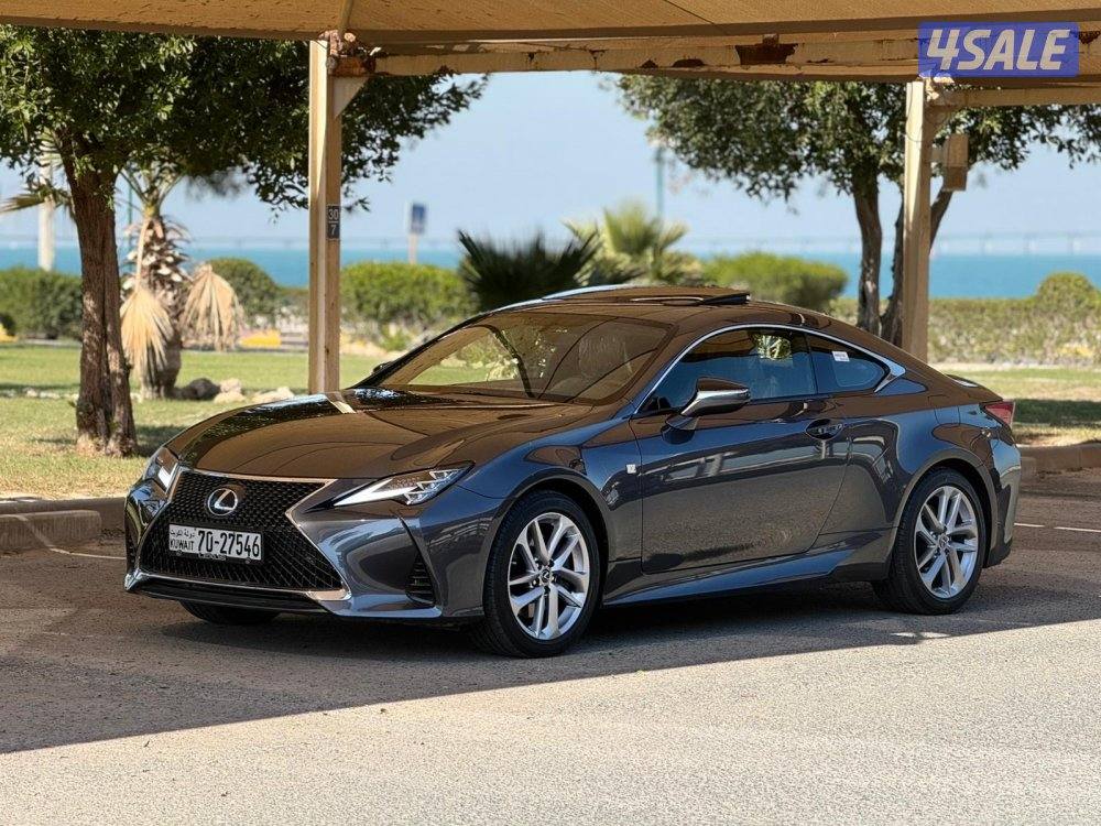 للبيع : لكزس RC300 موديل : 2022 عداد : 10 الاف0