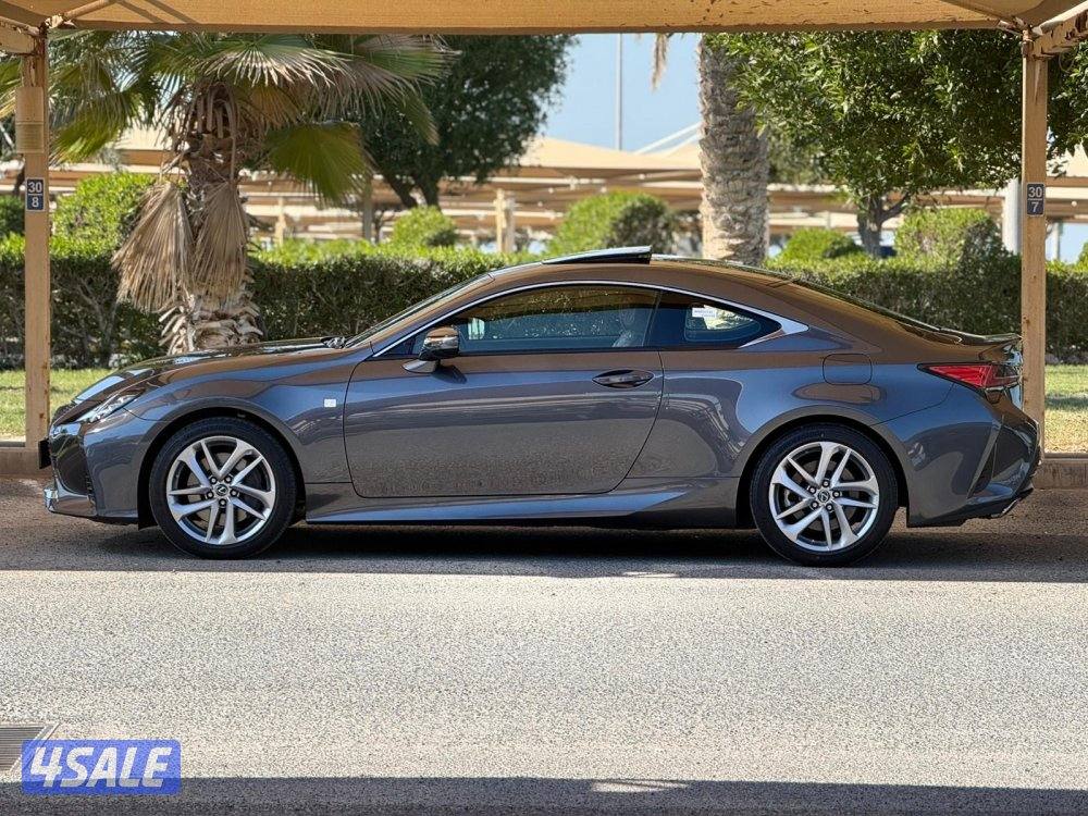 للبيع : لكزس RC300 موديل : 2022 عداد : 10 الاف1