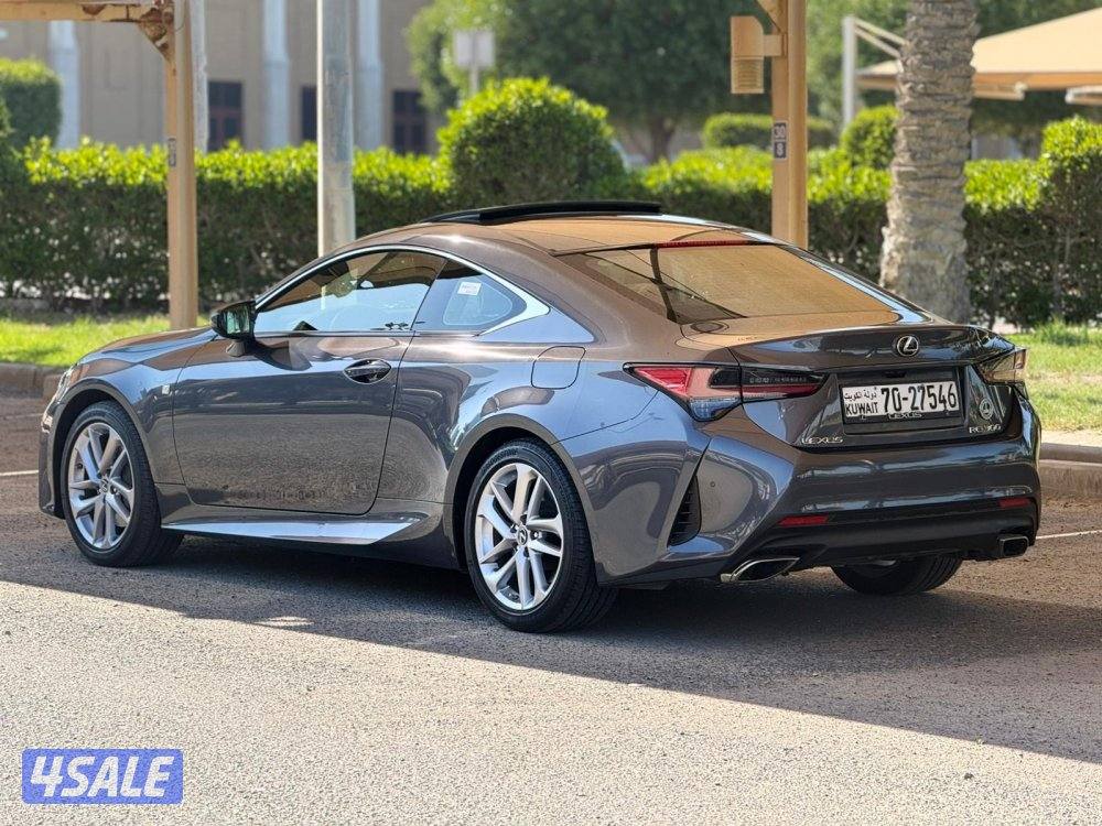 للبيع : لكزس RC300 موديل : 2022 عداد : 10 الاف4