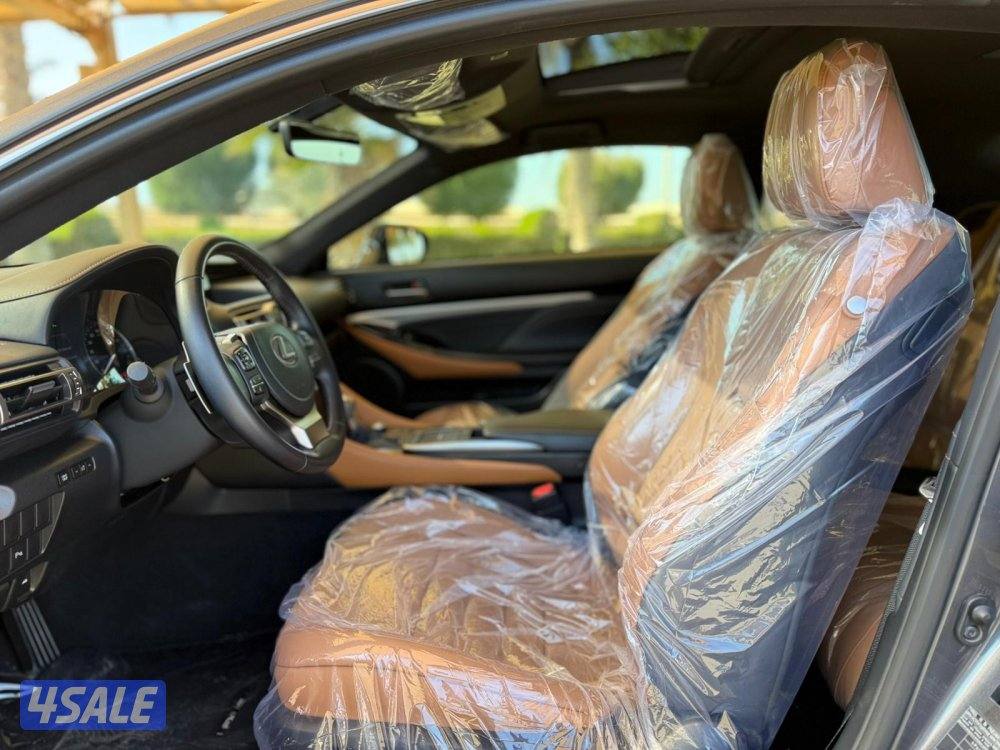 للبيع : لكزس RC300 موديل : 2022 عداد : 10 الاف7