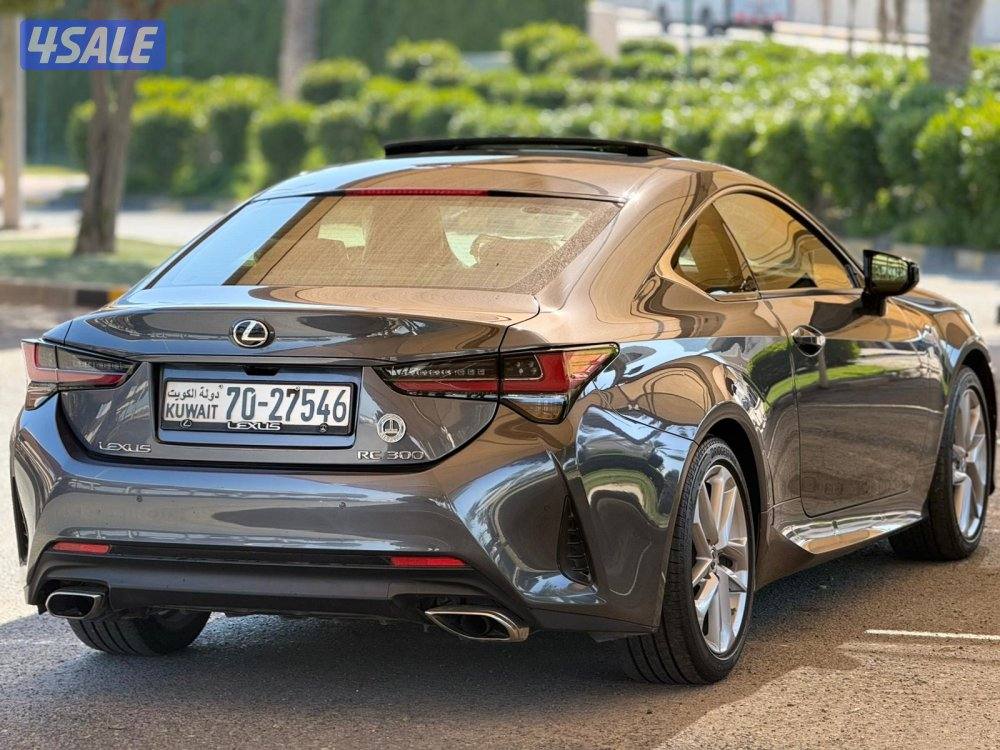 للبيع : لكزس RC300 موديل : 2022 عداد : 10 الاف6