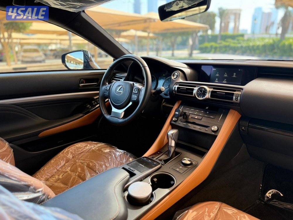 للبيع : لكزس RC300 موديل : 2022 عداد : 10 الاف9
