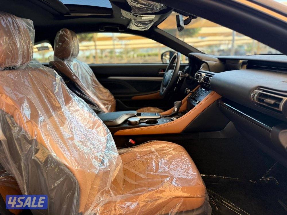 للبيع : لكزس RC300 موديل : 2022 عداد : 10 الاف11