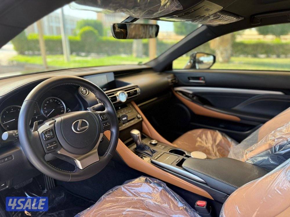 للبيع : لكزس RC300 موديل : 2022 عداد : 10 الاف10