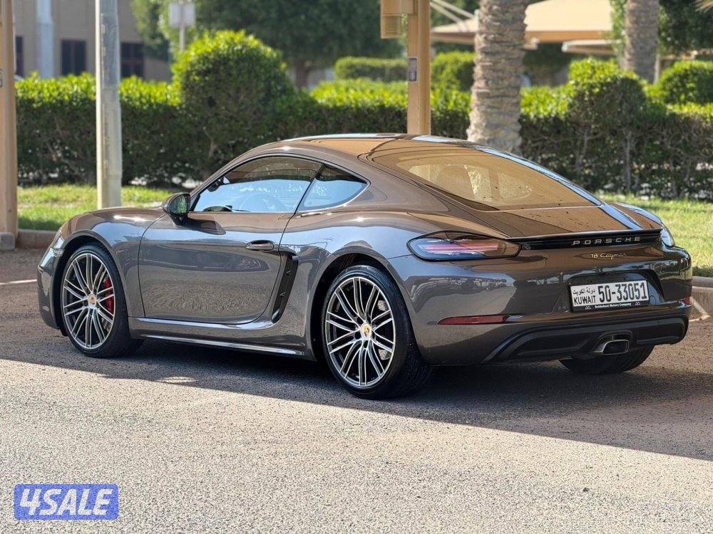 للبيع : بورش كايمان موديل : 2018 عداد : 90 الف2