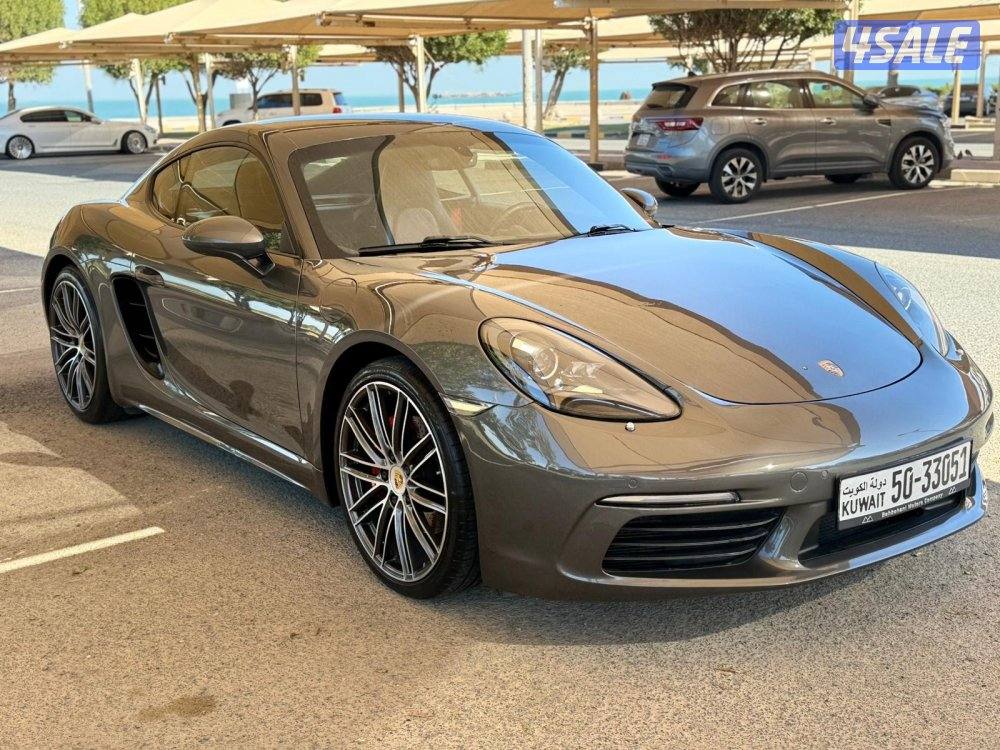 للبيع : بورش كايمان موديل : 2018 عداد : 90 الف3