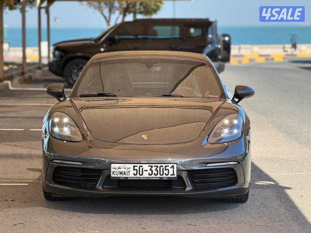 للبيع : بورش كايمان موديل : 2018 عداد : 90 الف4