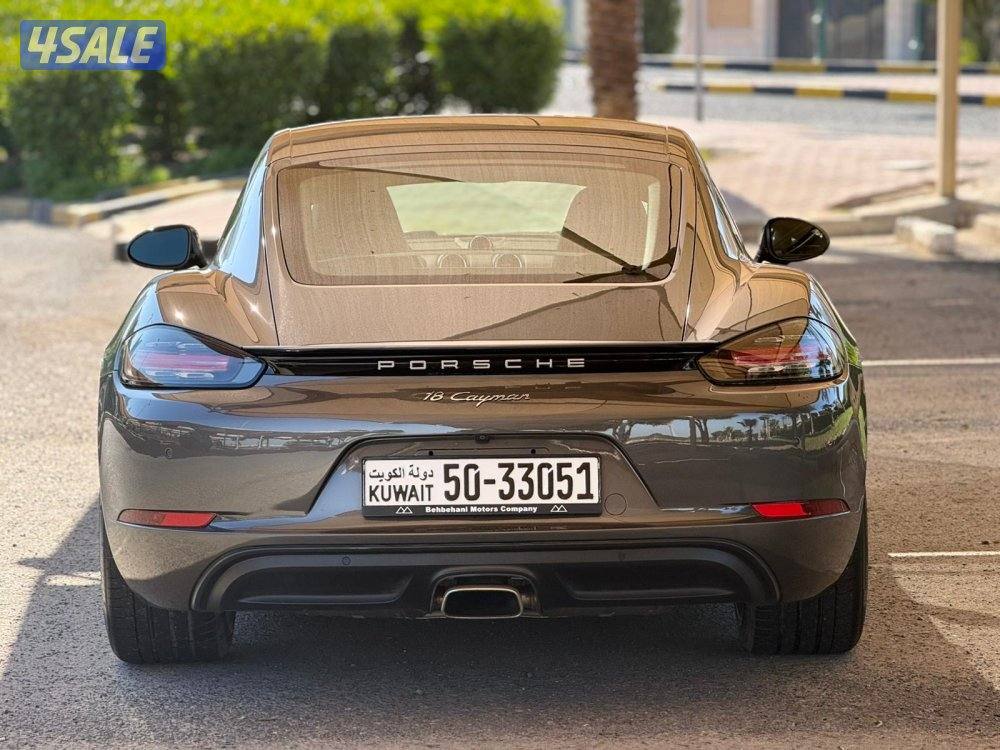 للبيع : بورش كايمان موديل : 2018 عداد : 90 الف5