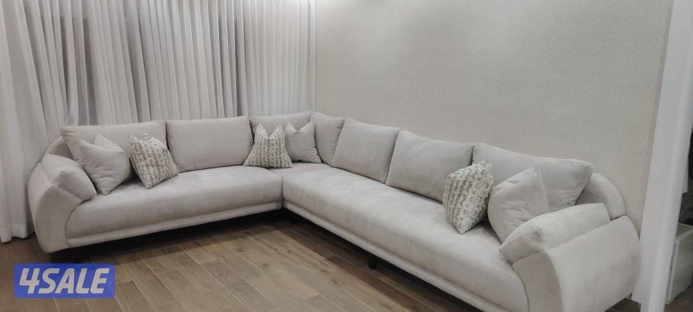 الاثاث والمفروشات0