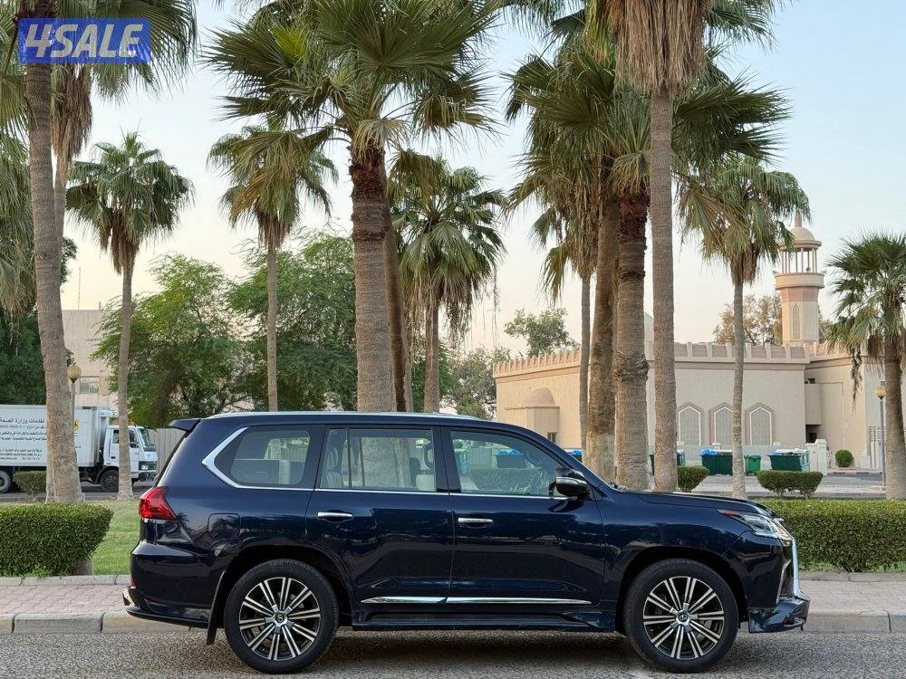 لكزس LX570 موديل2017 درجه اولى2