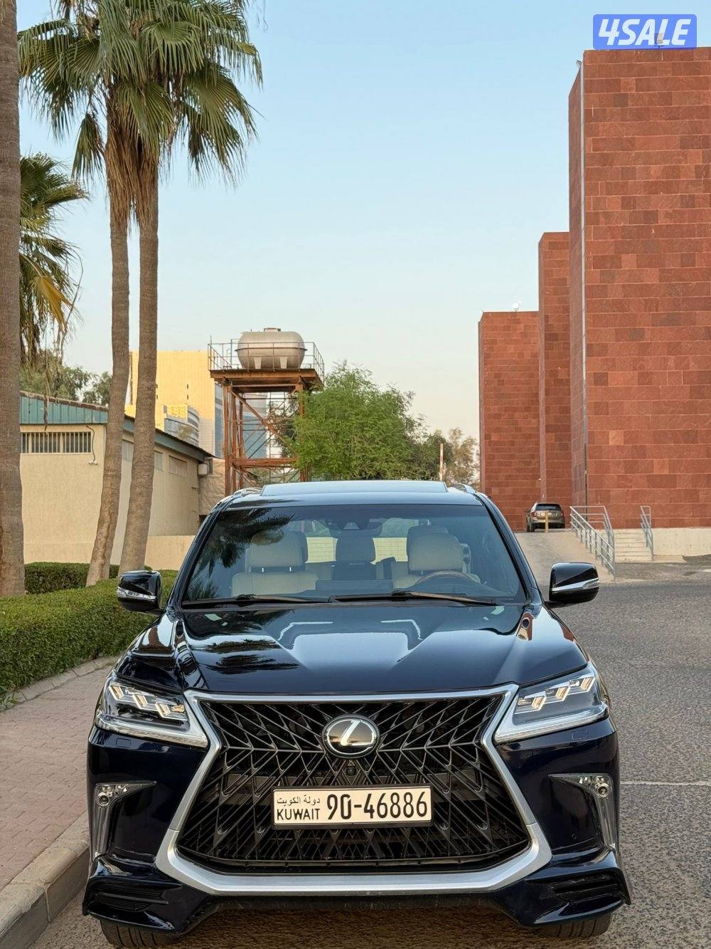 لكزس LX570 موديل2017 درجه اولى3