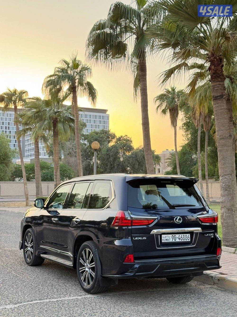 لكزس LX570 موديل2017 درجه اولى4