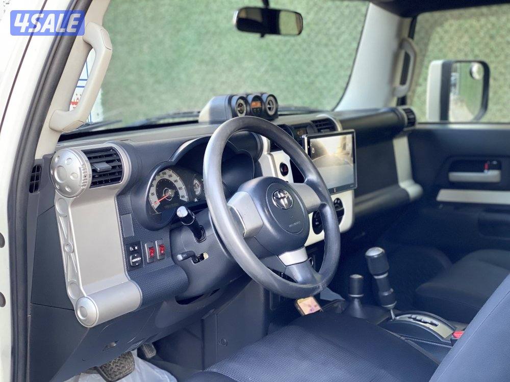 للبيع FJ الساير 20164