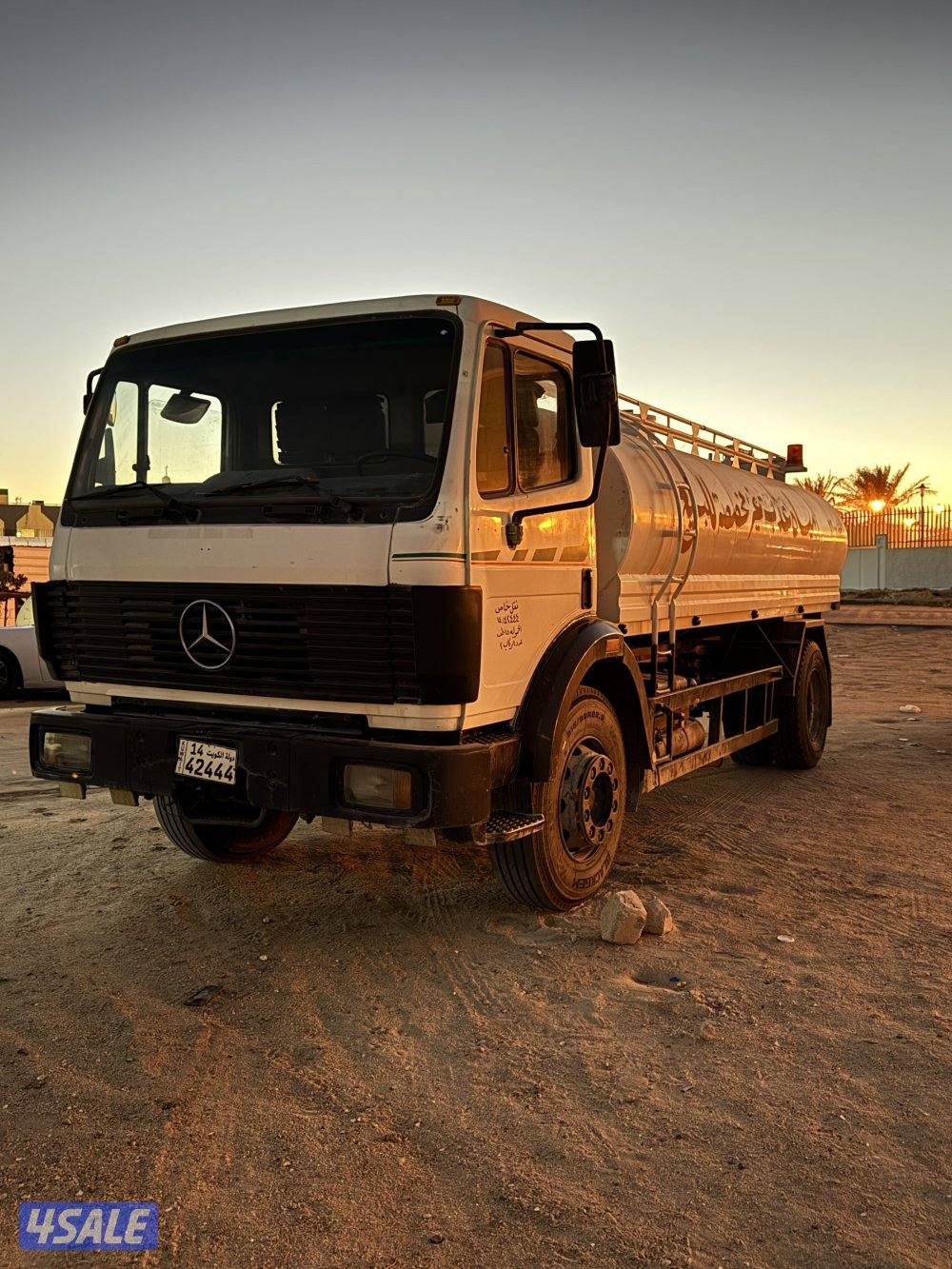 للبيع تنكر مياه موديل 19930