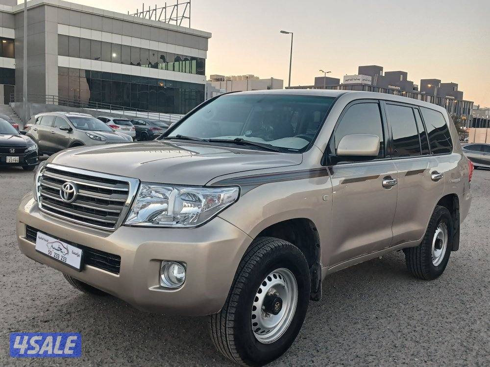 لاند كروزر GX موديل 2011 قير عادي0