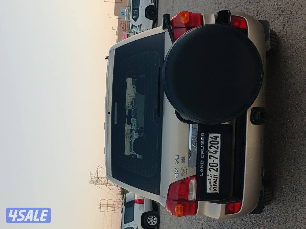 لاند كروزر GX موديل 2011 قير عادي5