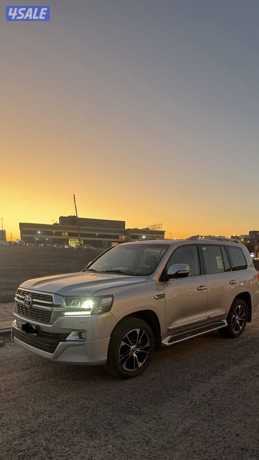 تويوتا لاند كروزر موديل 2021 ماشي 230 الف0